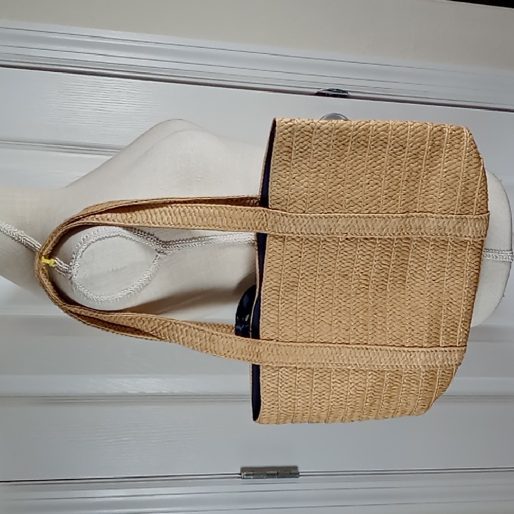 NWT Draper James Everyday Straw Bag w/Removable Navy Floral Scarf - Picture 2 of 12